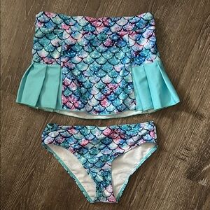 SHEIN Mermaid Scale Swim Set. Size 6